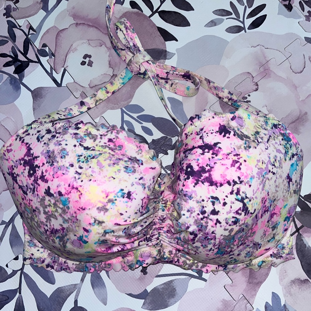 Victoria’s Secret multi-colored underwire halter bikini top!!!!